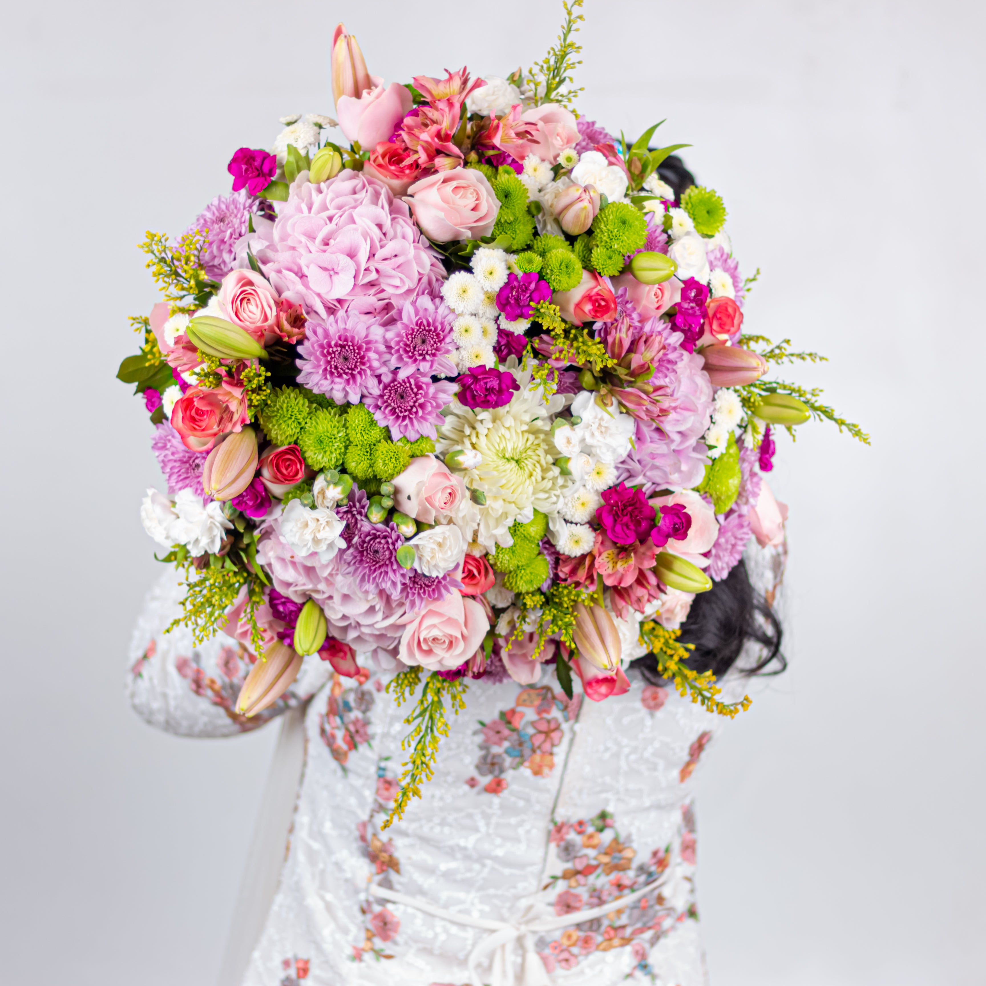 Blush Serenade: Women's Day Special Bouquet with Scroll Message & Twin Chocolates