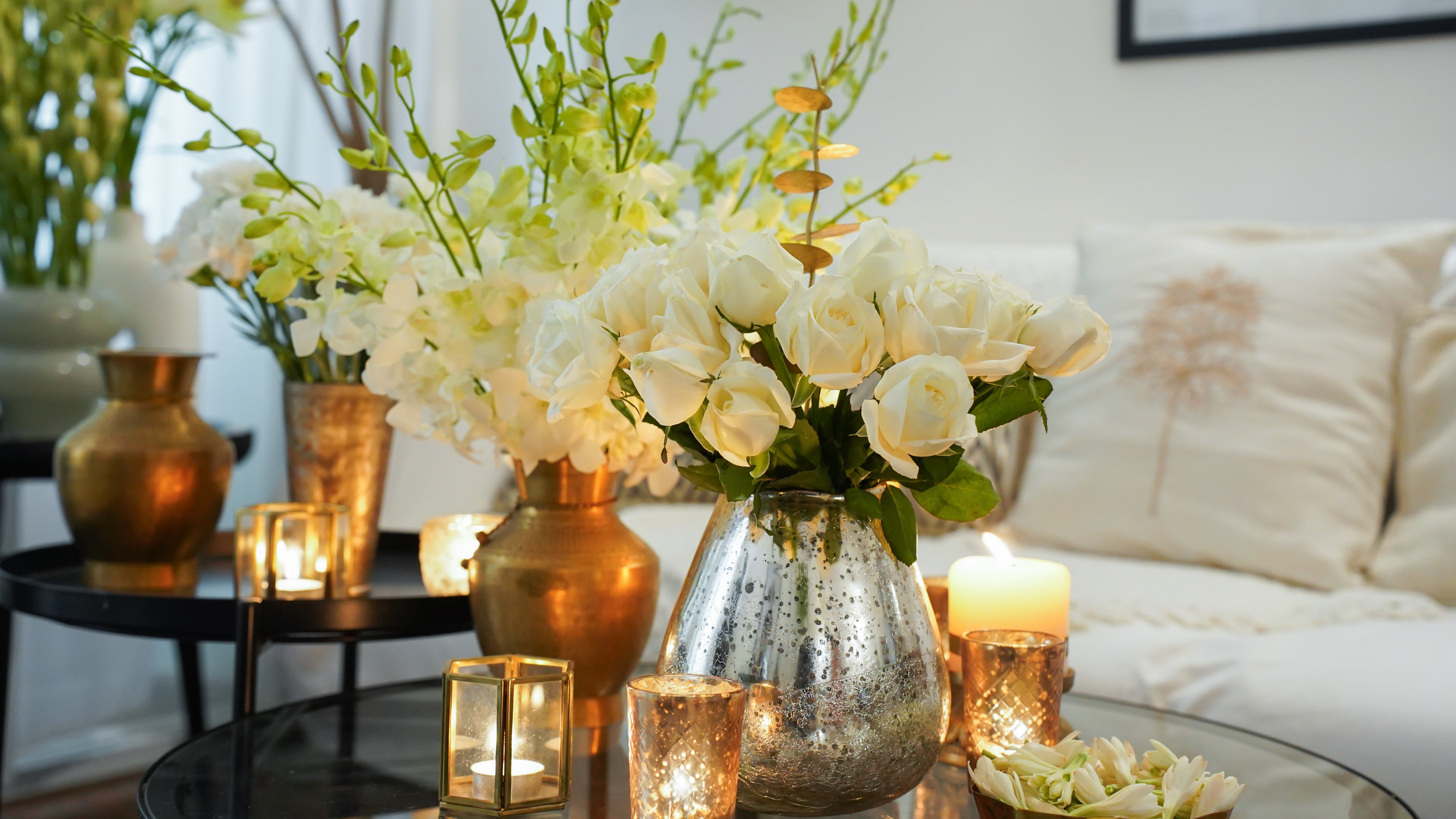 Diwali Gifts For Girlfriend – Bright Flowers, Bright Smiles