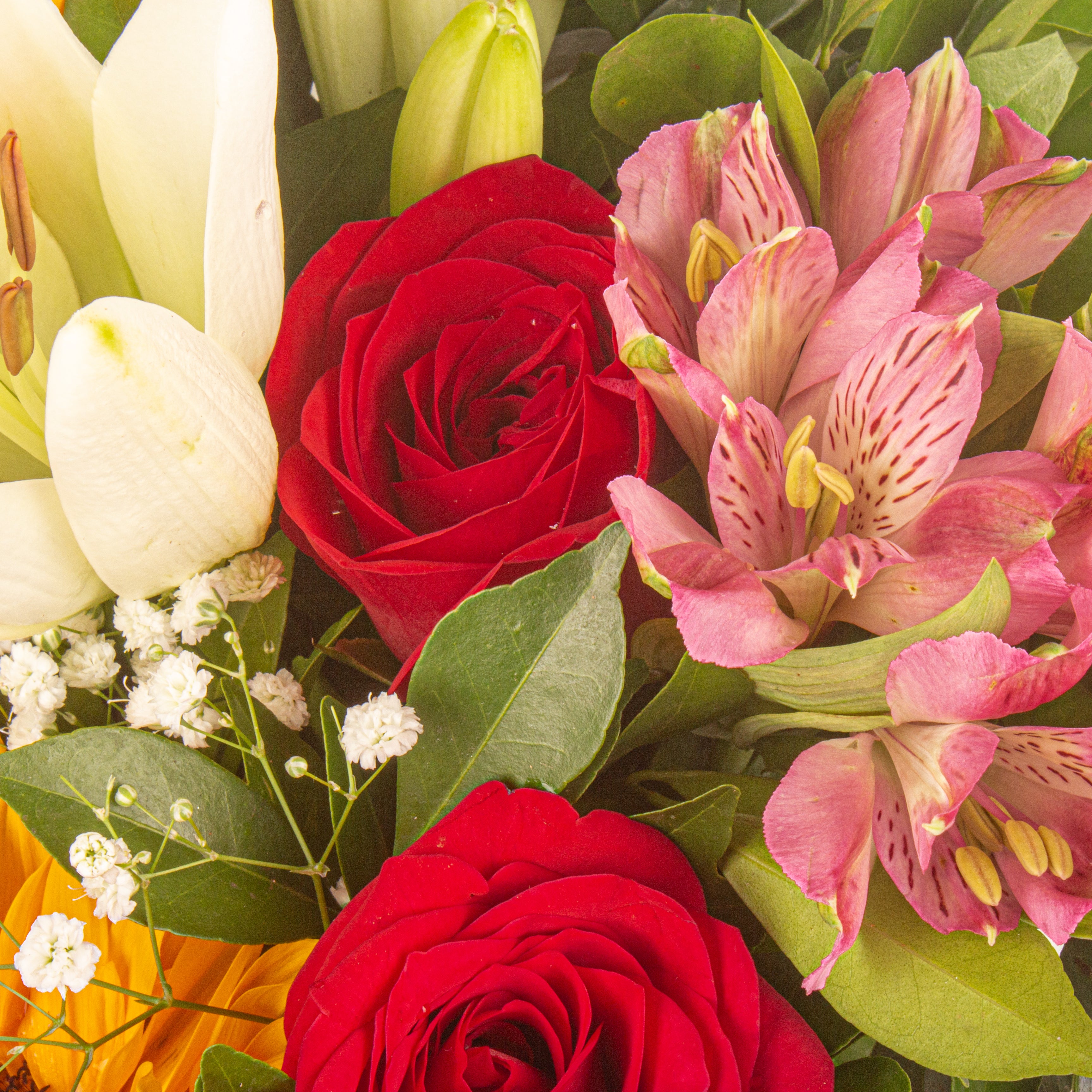 Sunlit Romance: Valentine’s Special Bouquet in Vase with Scroll Message & Heart Candles