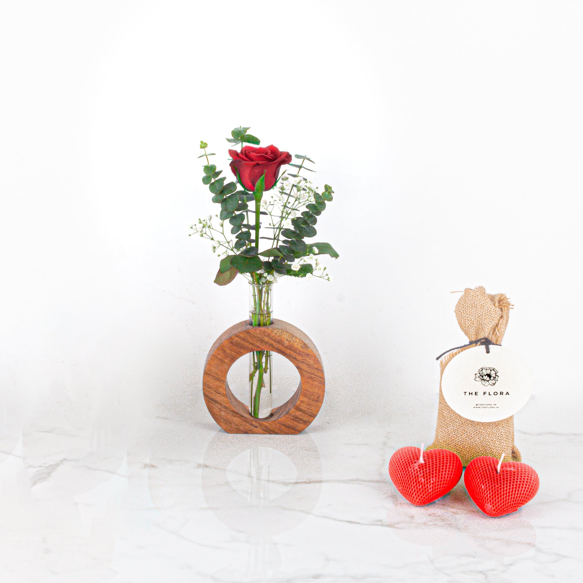 OneLove Wonder: Valentine’s Special Rose with fragrant Heart Candles //Delhi